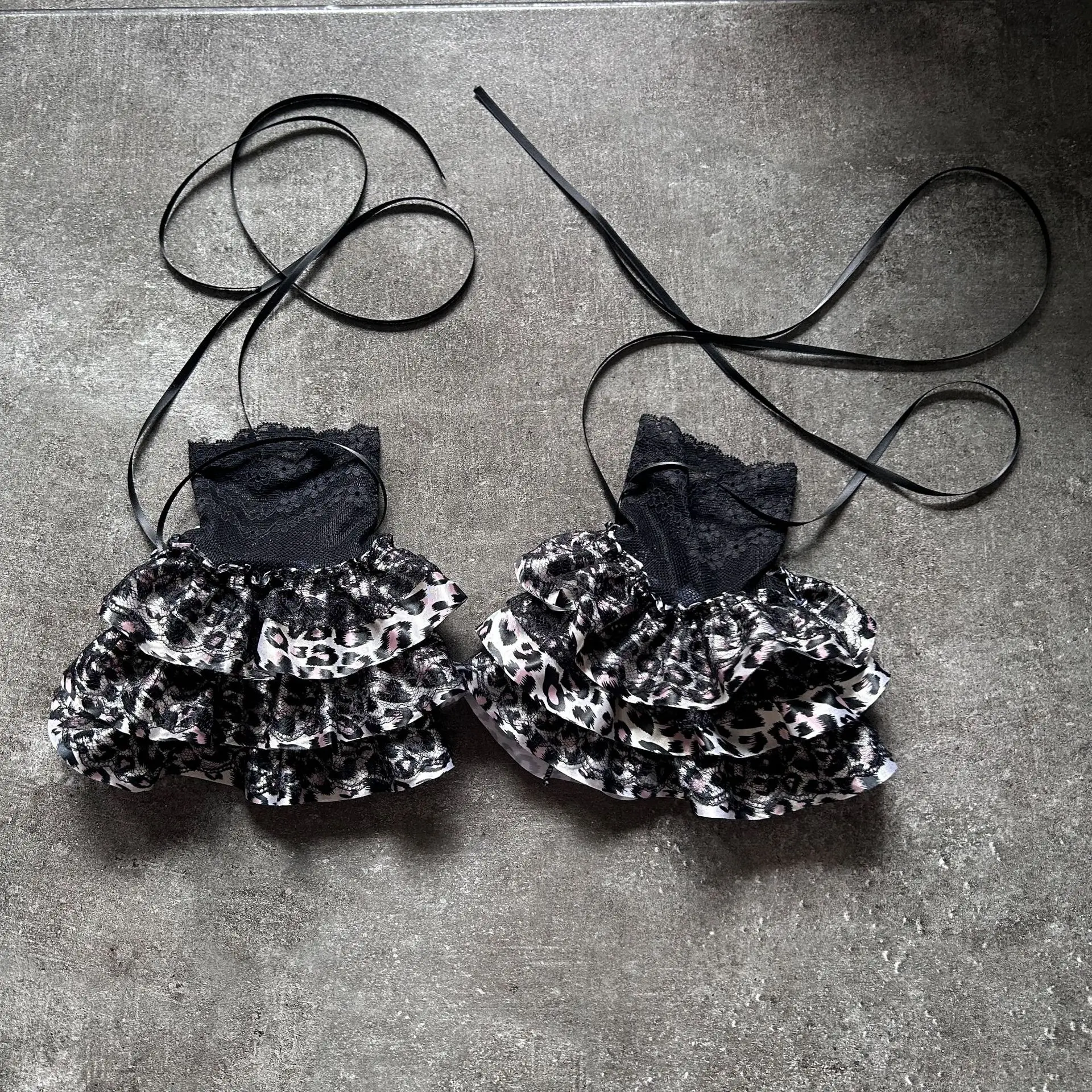 Lolita Guanti con volant in pizzo nero Rete gotica Maniche con fiocco Subcultura Y2K Coprigambe Steampunk Ragazza piccante Manica con volant in pizzo