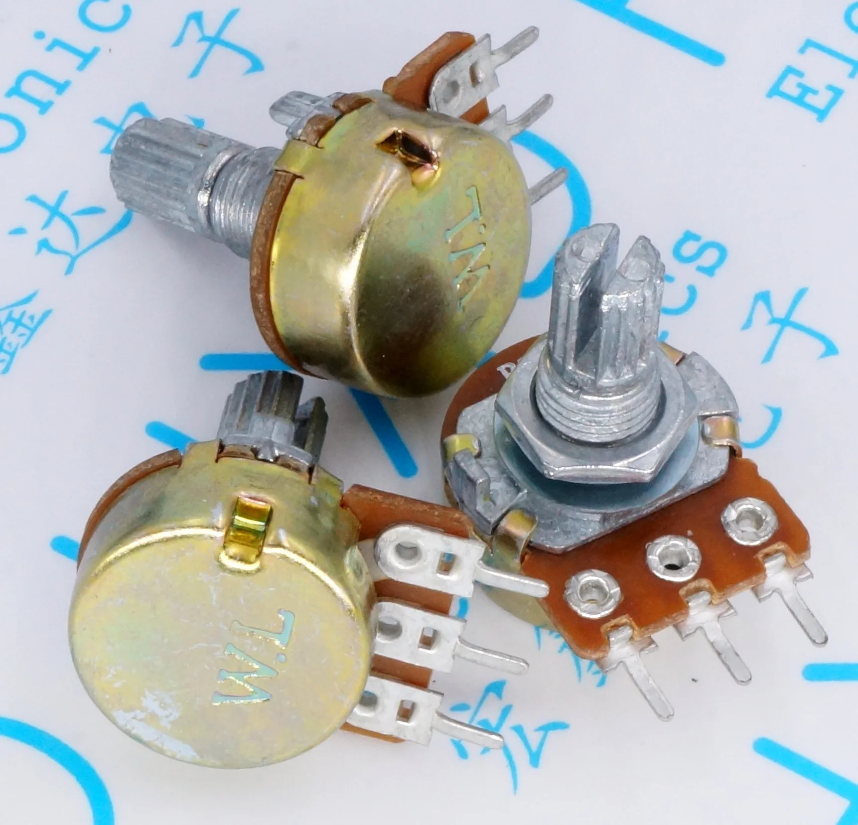 

WH148 500K Single Potentiometer WH148 504 B500K Short Handle Handle Length 15MM with Nut 100PCS/LOT
