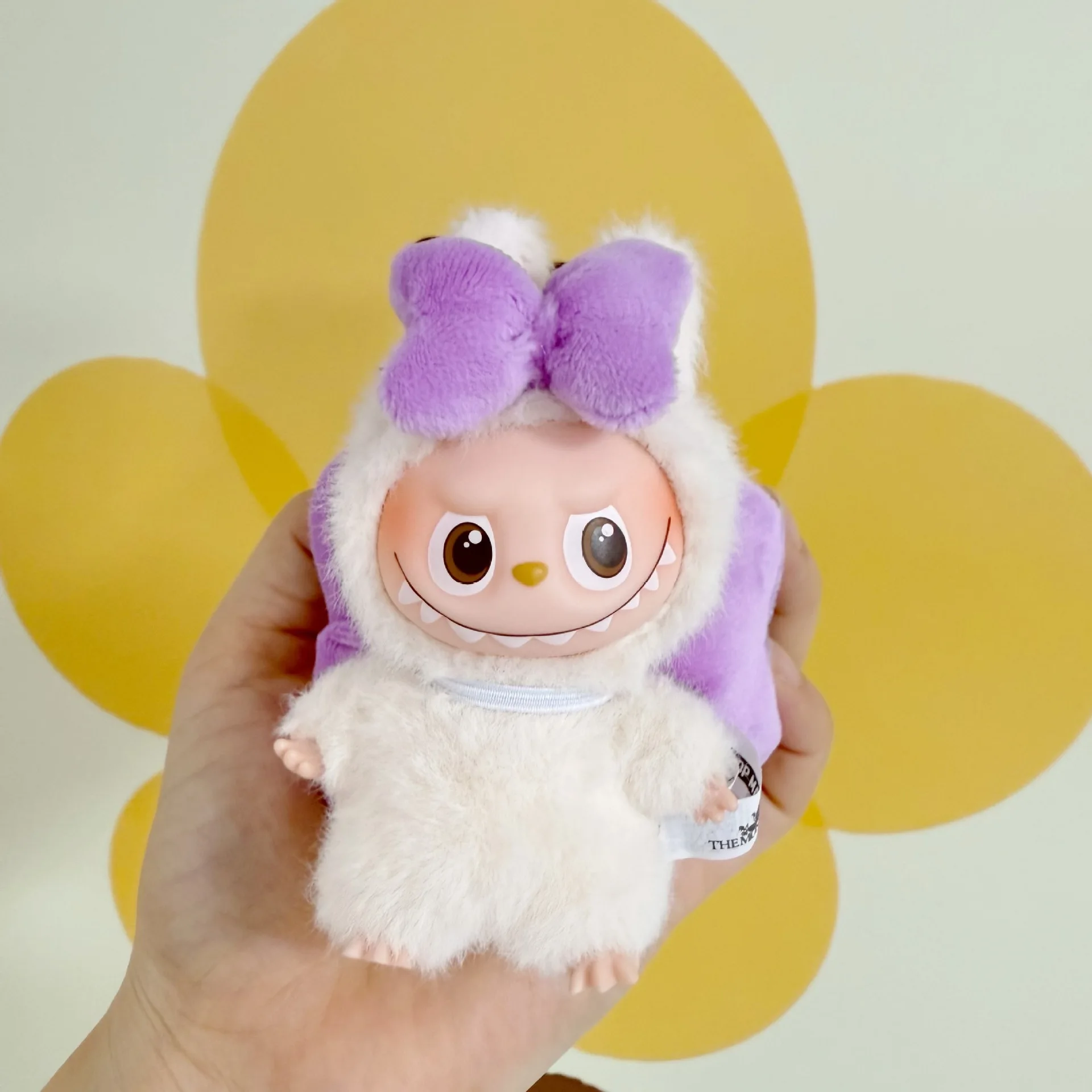 

Clothes and Accessories For 10cm 4th Gen Mini Labubu Keychain Colorful Bow Dress Outfit Cute Vinyl Doll Costume with Bow-tie