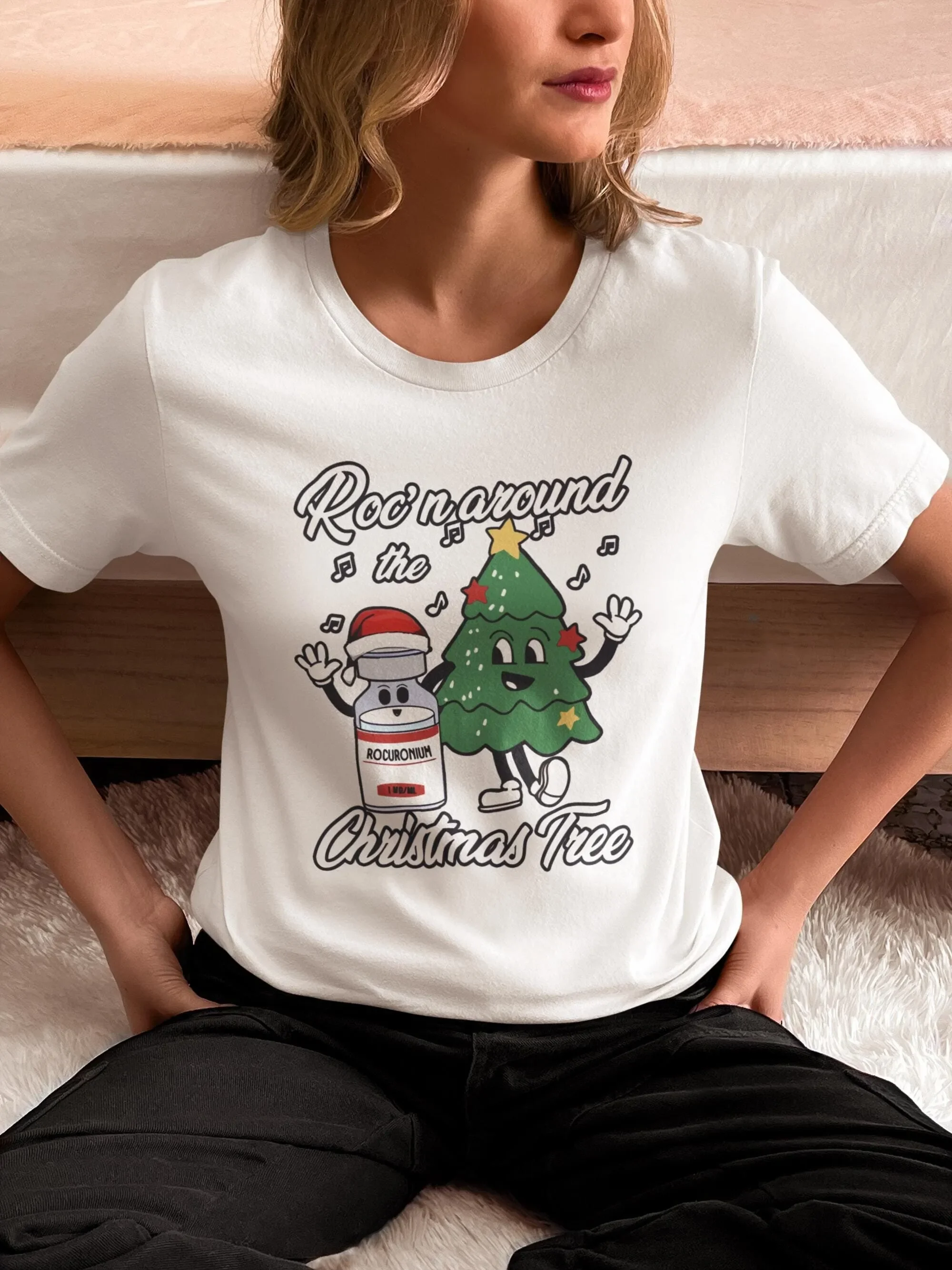 Roc n Around Tree Lustiges Weihnachts-T-Shirt für Krankenschwestern, Feiertags-ICU-ER-RN, Rocuronium-Medikation