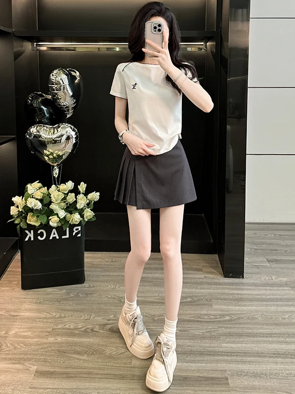 

Elegant Casual Sportswear Set Women's Summer 2026 New White round Neck Short Sleeve Top Short Skirt Two-Piece Suit