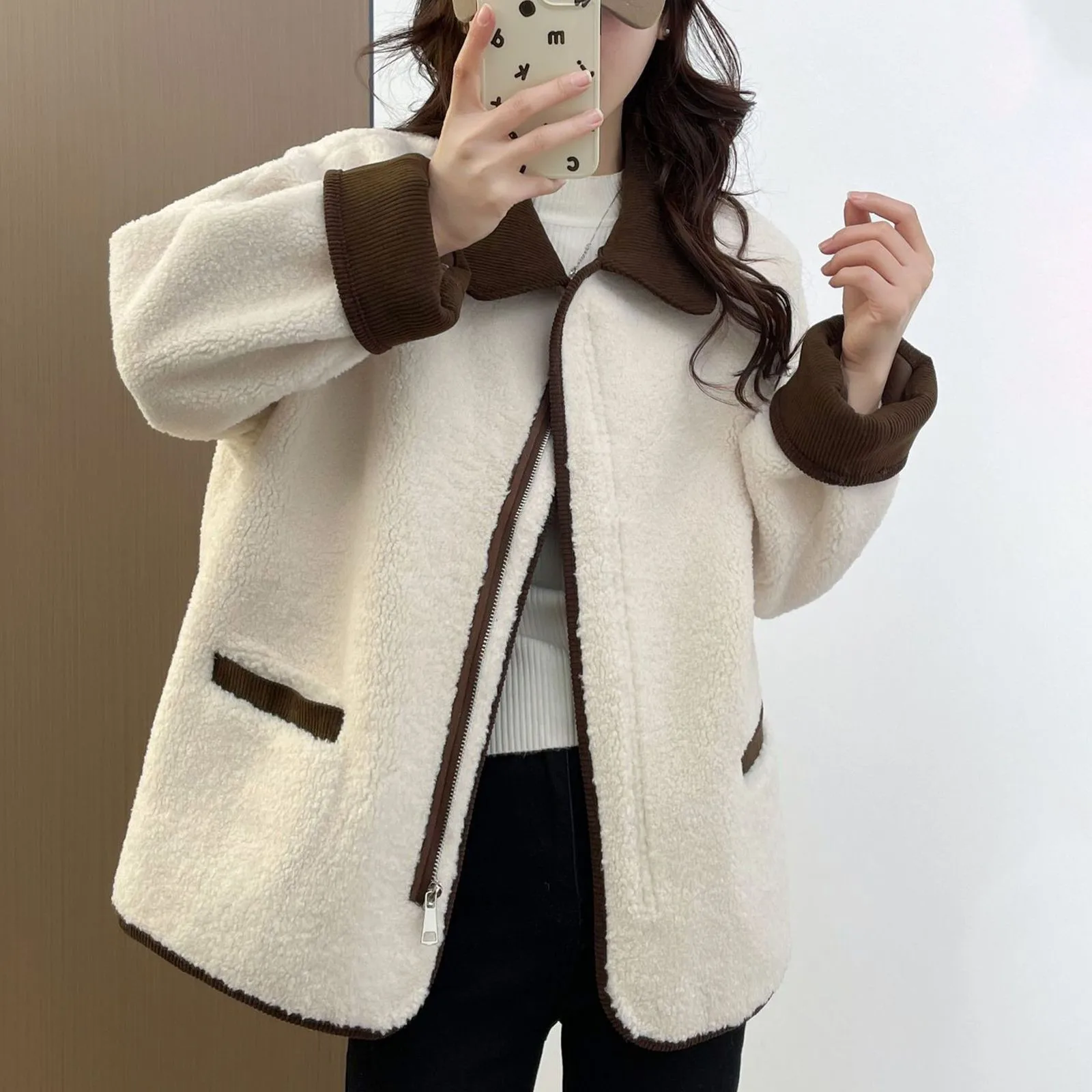 

Winter Jacket New Korean Style Lambhair Coat For Women Autumn/Winter Leather Thick Long Sleeved Jacket For Women Outwear