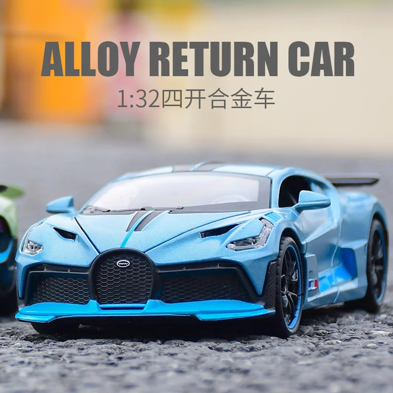 1:32 DIVO Simulation Alloy Car Model With Four Doors Sound and Light Effects Retractable Toy Gift