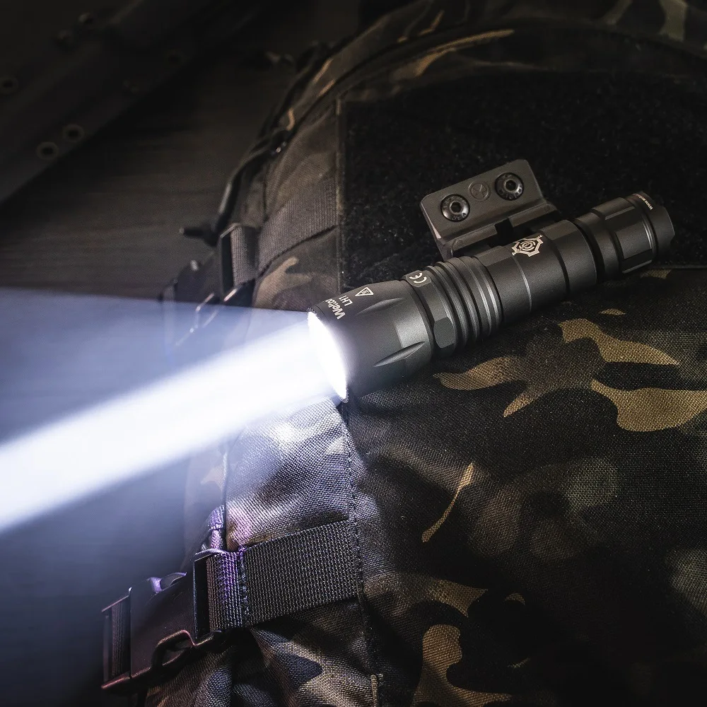 Luz montada em arma Weltool W35IR "Metal Lancer"