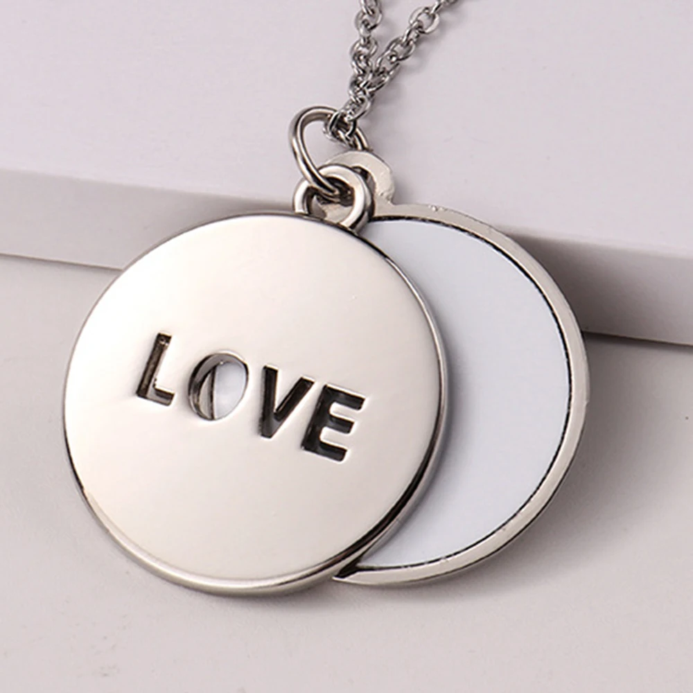 Collar en blanco de sublimación en forma de corazón, collar hueco redondo, cadena plana, colgante, joyería, suministros de manualidades DIY, regalo de San Valentín