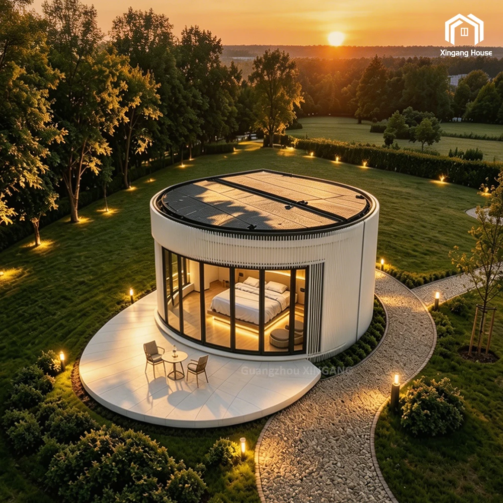 Luxury Prefabricated Round Mirror Cabin, Light Steel Structure Holiday Home Portable Prefab Round House for Hotel Resort