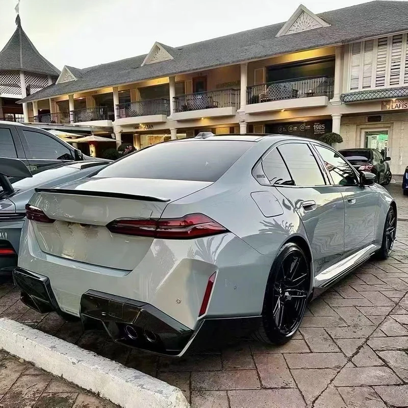 Dry Carbon Fiber Front Lip Rear Diffuser Side Skirts for 2025 Models