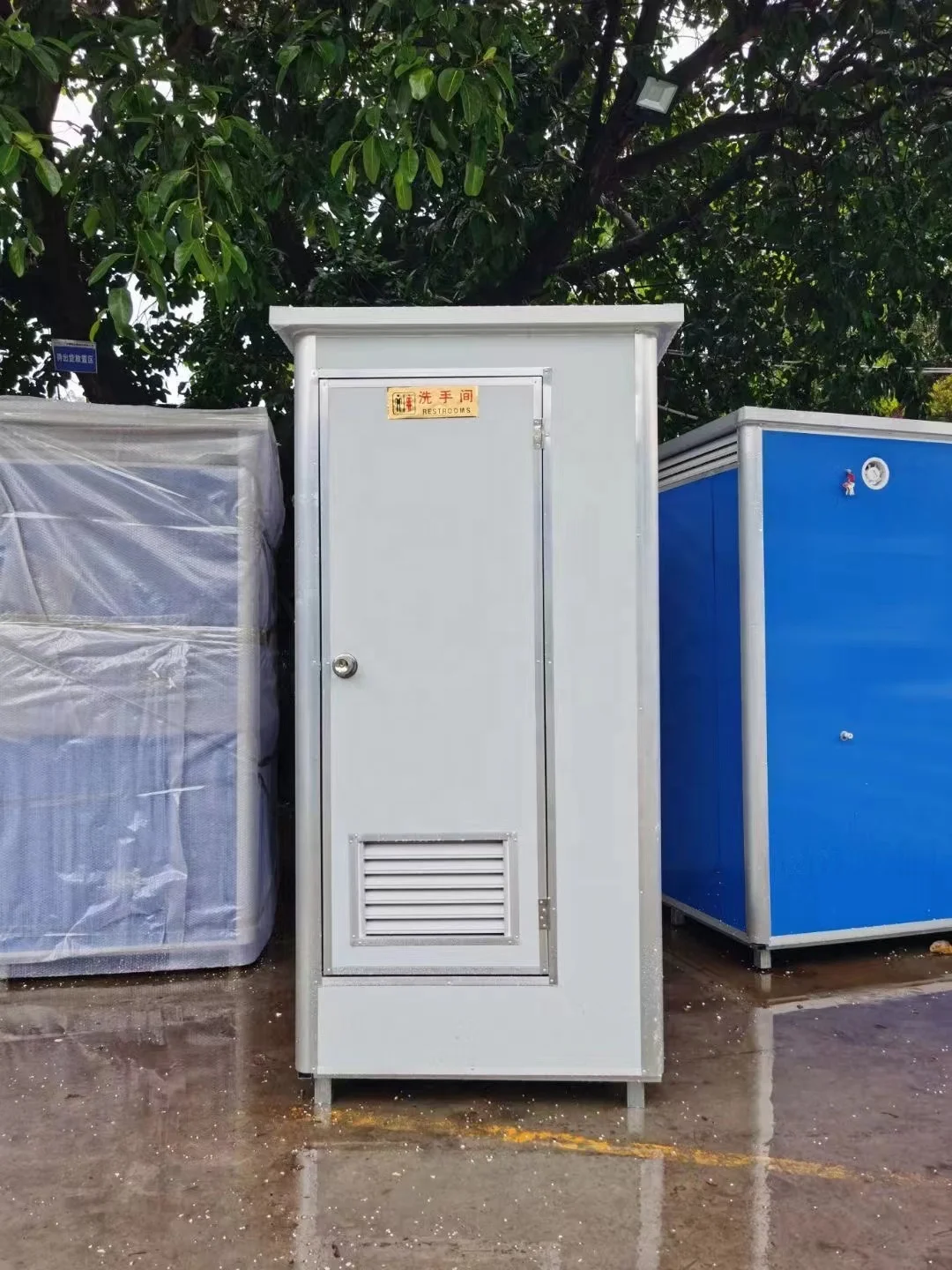 Modern portable toilet mobile outdoor public bathroom steel structure sandwich panel material