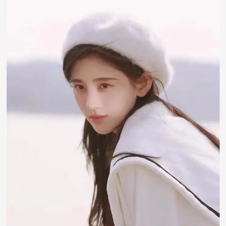 Rabbit Hair Cap Beret Show Face Small Autumn Winter Fragrance Wind Plush Painter Hat Knit Women Men Outdoor Warm Sports M512