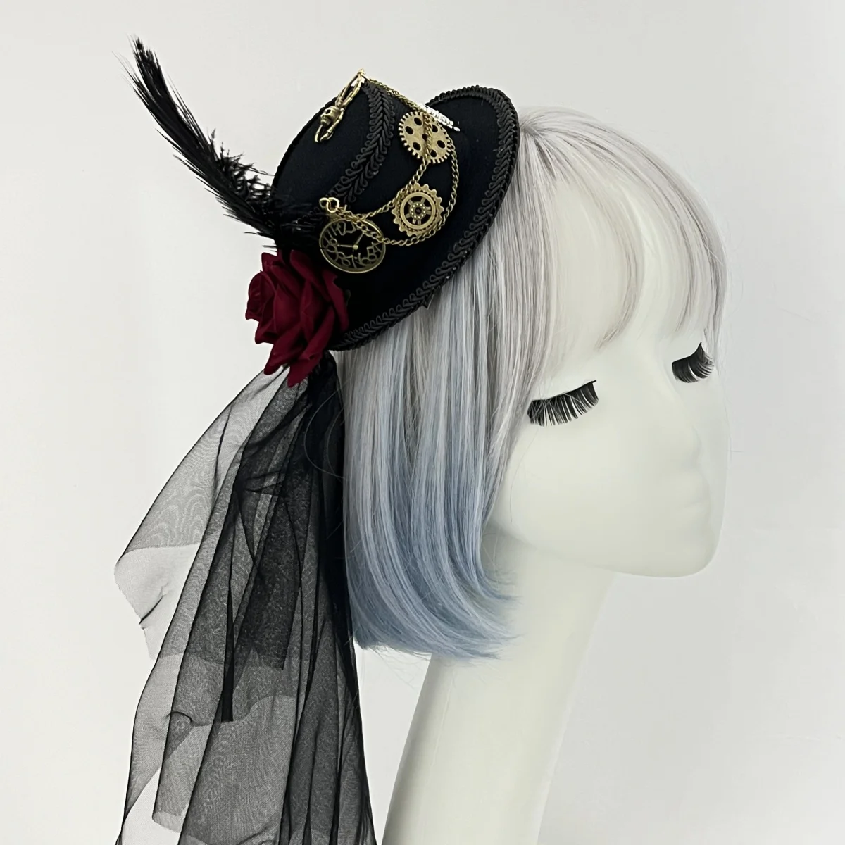 

Женский готический мини-цилиндр в стиле стимпанк, шестерни, перья, кружево, цветок с цепочкой, бантом, заколка для волос, викторианский головной убор Лолиты для косплея
