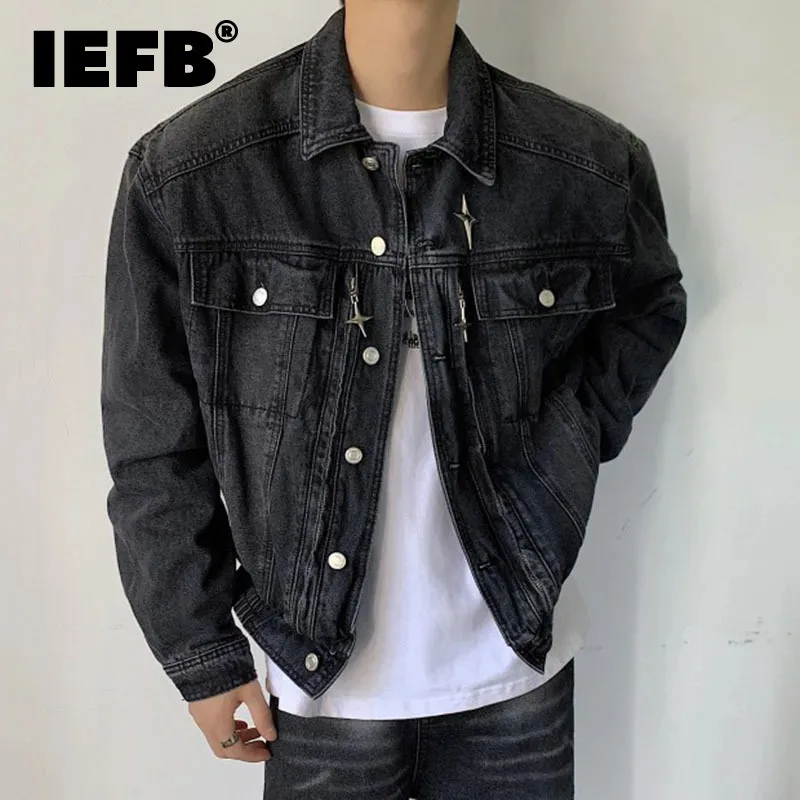 

IEFB мужские джинсовые куртки, новые модные металлические украшения, отложной воротник, дизайн плеч, однотонные мужские короткие пальто, весна 9C4860