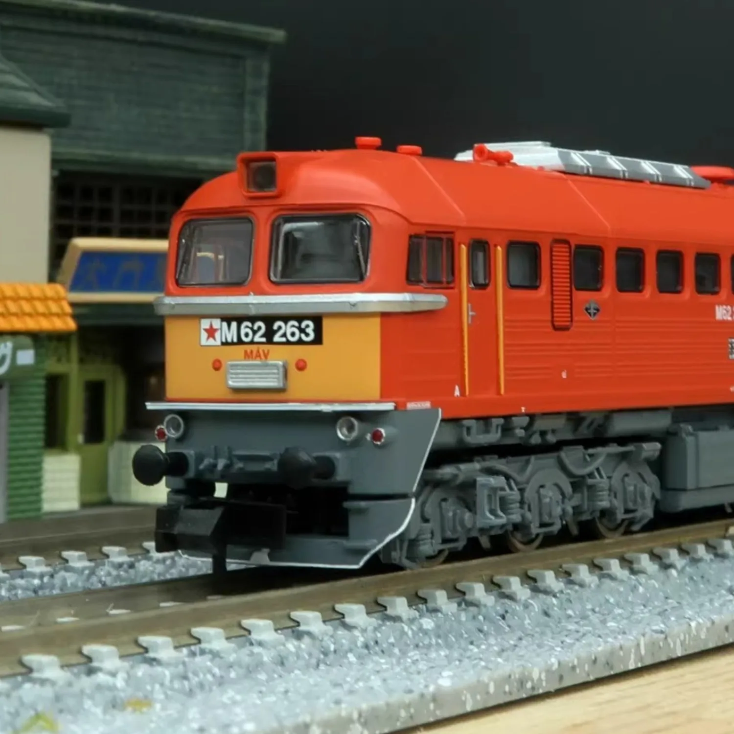N 1/160 Simulation Model M62 Diesel Locomotive DCC/DC Two Options Train Model Collectible Ornaments Boys Toy Gift