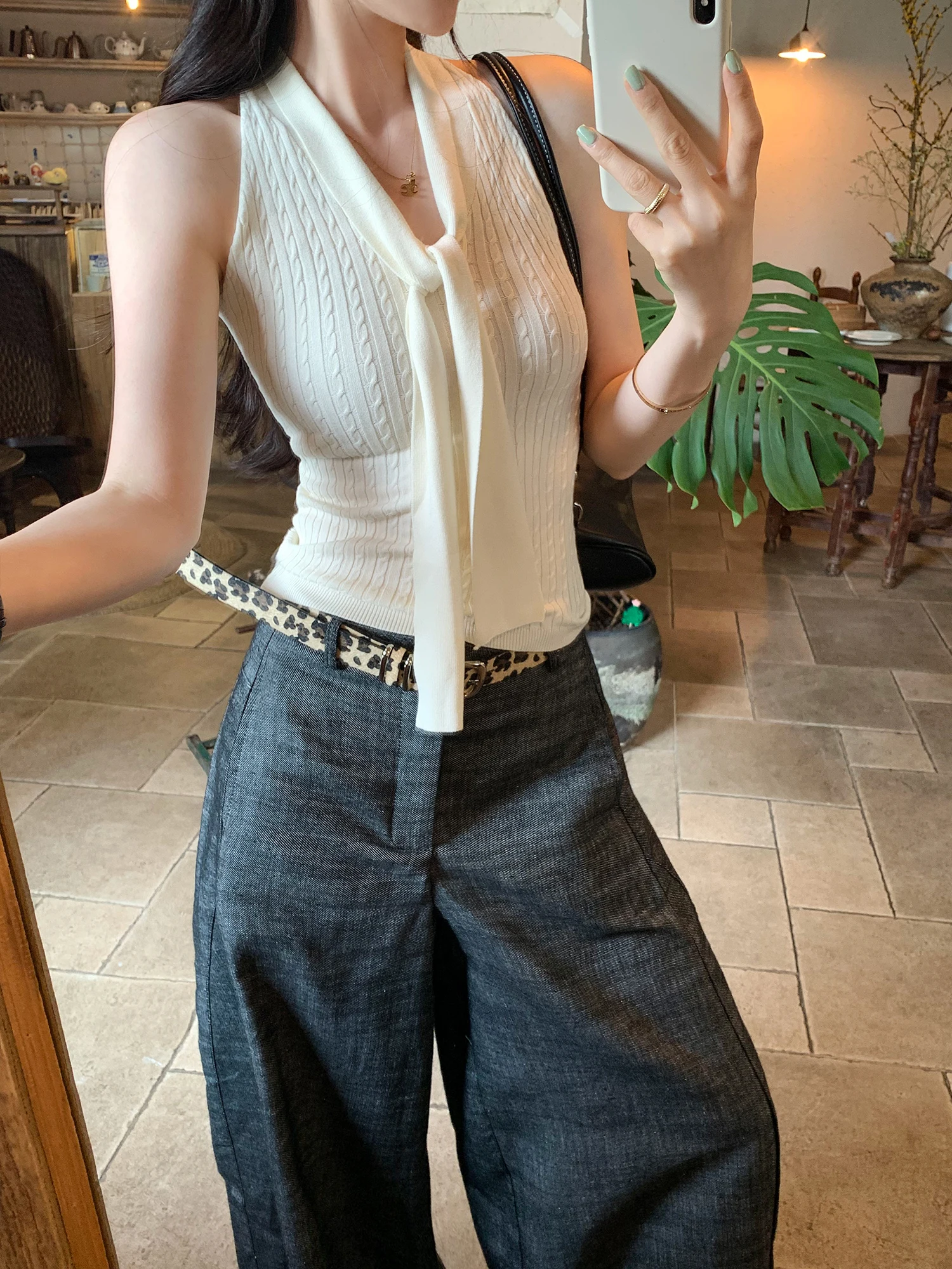 

Korean Style Knitted Short Vest Women's Summer New Fashion Gentle Slim Fit Sleeveless V-Neck Pullover Breathable Skin-Friendly