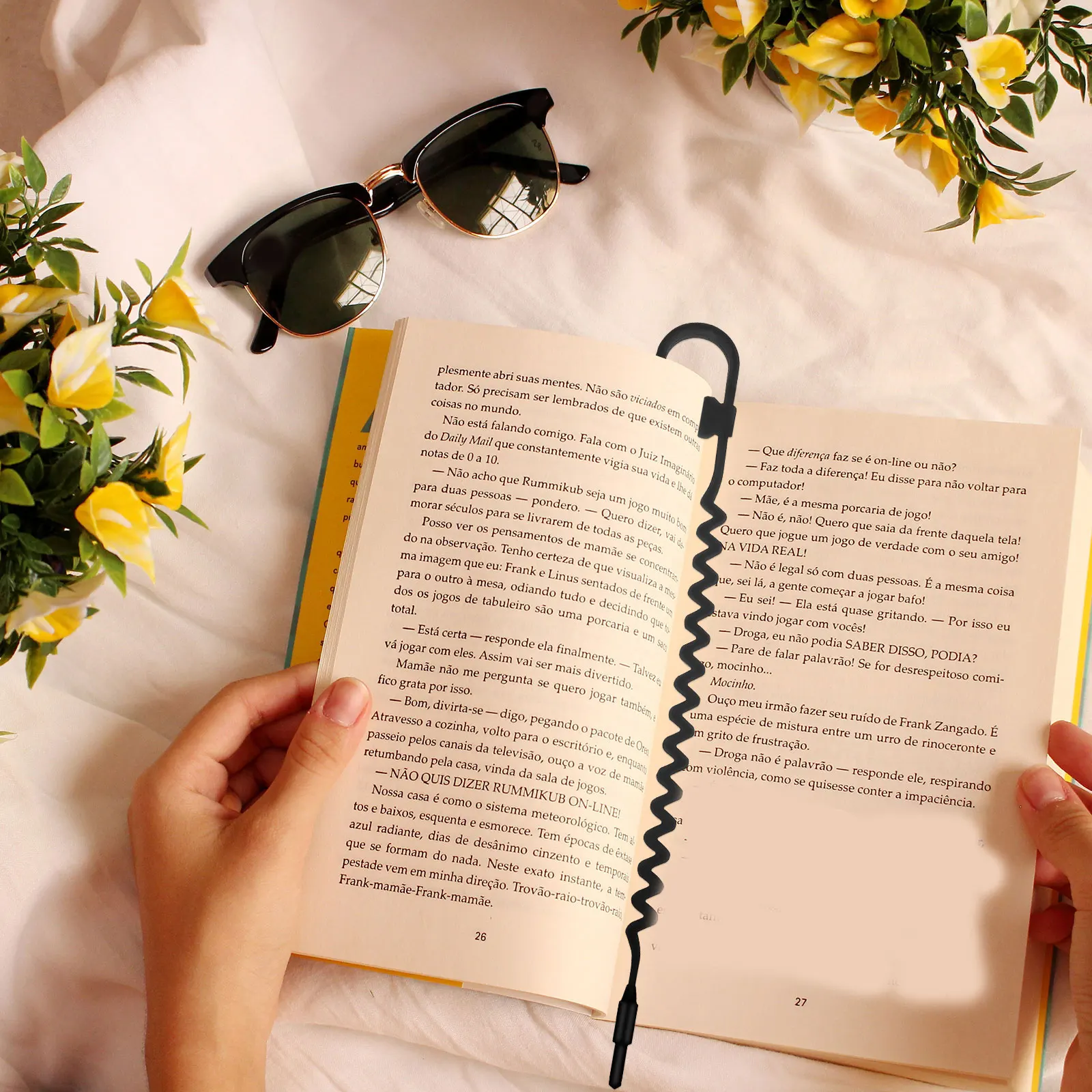 

2 Pcs Bookmark Gifts Creative Paging Folder Headphone-shaped Child Bookmarks