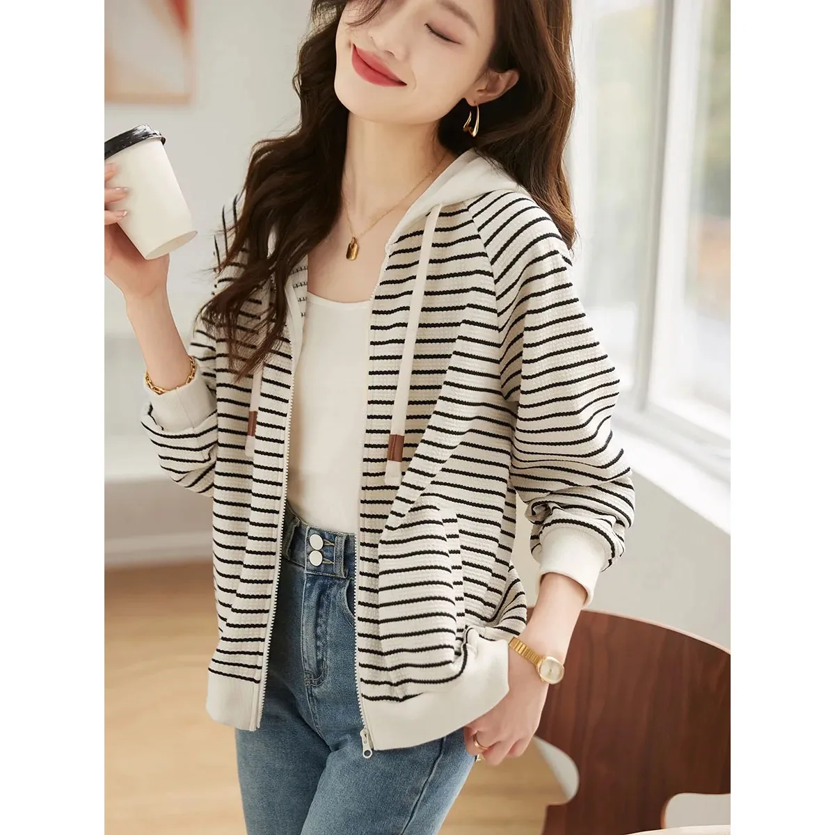 

2025 New Spring Autumn Fashion Stripe Hoodies Casual Zipper Sweatshirt Korean Loose Cardigan Hooded Coat simple Sweatershirts