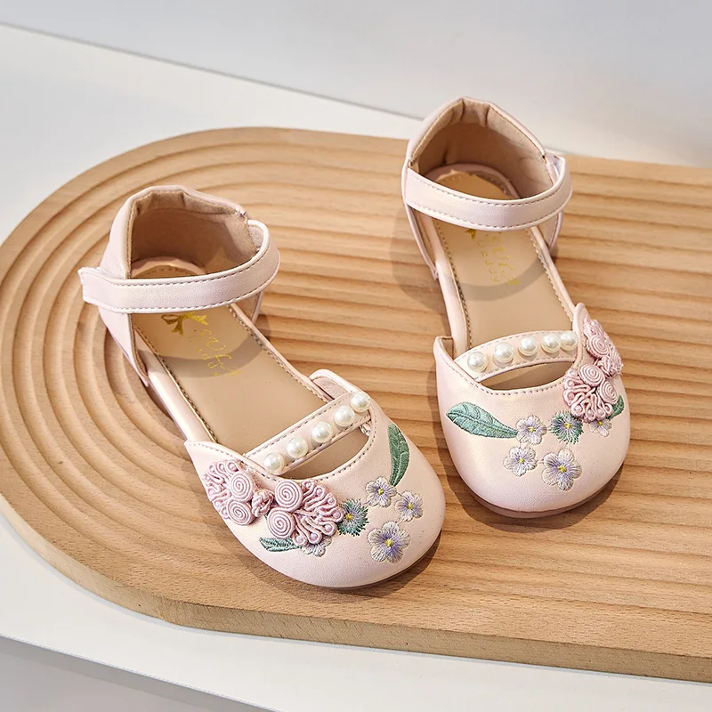 Girls Hanfu Shoes with Flowers 2024 Summer Kids Chinese Style Leather Shoes for Party Wedding Classic Embroidered Princess Shoes