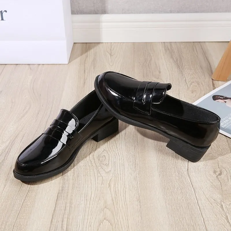 Fashion Women\' Black Red Pumps Loafers Round Toe Med Heels Oxfords Female Slip on Patent Leather Casual Shoes Woman Plus Size 43