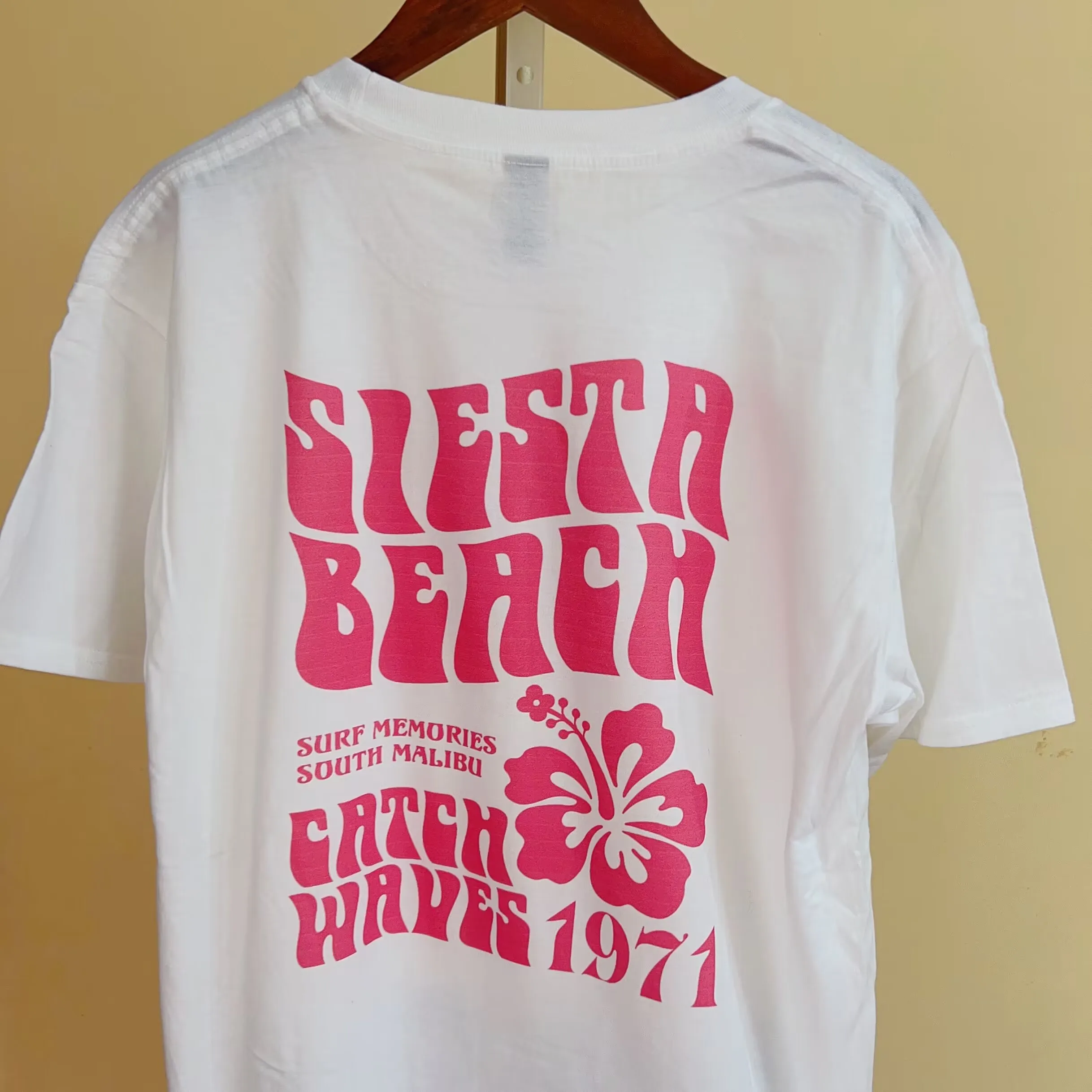 Siesta Beach  70s Retro Graphic Tees WHITE Tees Summer Casual Oversized Tee   Womens Retro Style T-Shirt Vacation Beach Shir