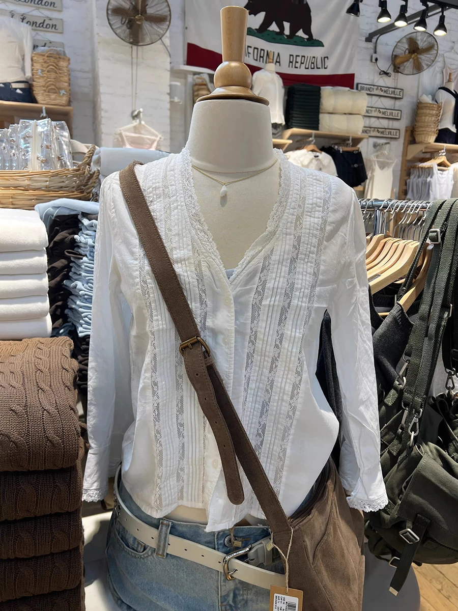 

White Lace Patchwork T-shirt Blouse Woman V-neck Single Breasted Long Flare Sleeve Shirts Autumn New Cotton Sweet Thin Tee Tops