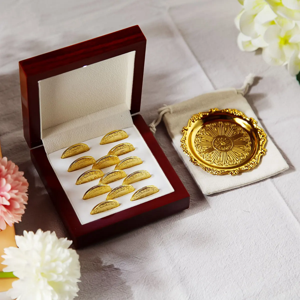 English Wedding Arras 13Pcs with Wooden Box Wedding Ceremony for Souvenir Couple Bride Coin Set Gift