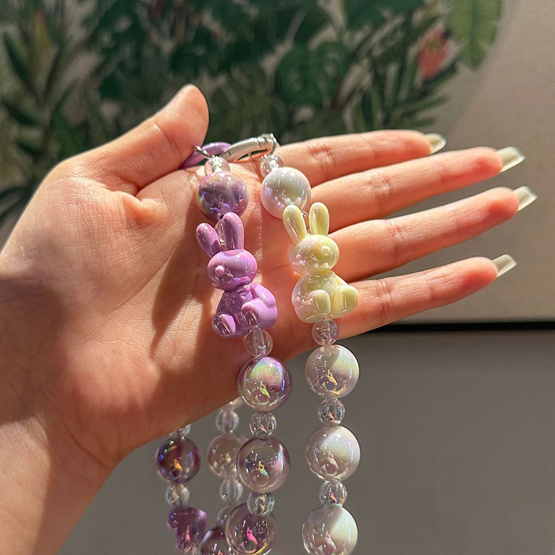 Брелок-бабочка с бантом, украшенный бисером