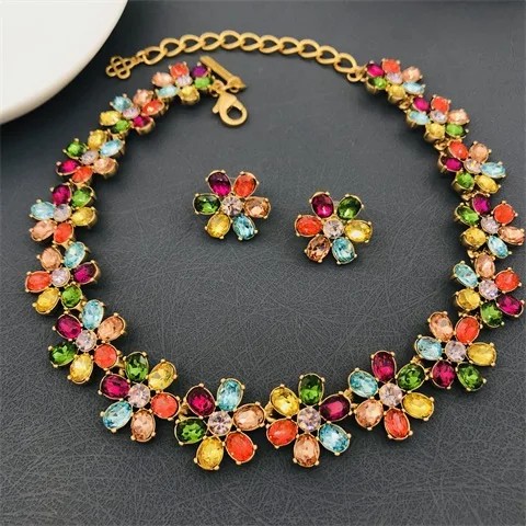 

Necklace Fashion Retro Light Luxury Colorful Flowers Clavicle Chain Women Jewelry Collier Femme Pendant Grandes De Mujer Moda