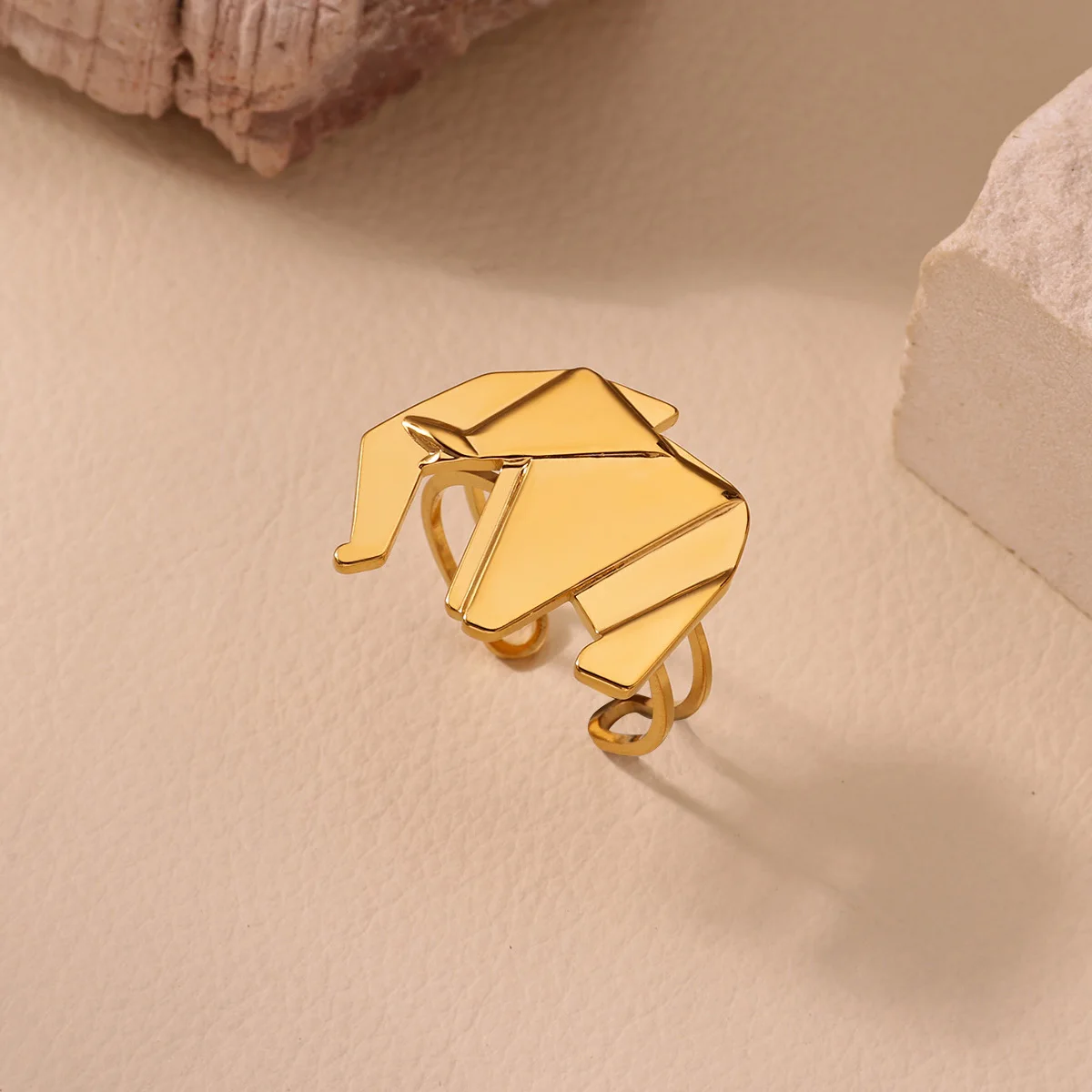 Gold Color Stainless steel Three-dimensional Elephant Rings Classic Animal Image Finger Rings Personalized Jewelry Accessories