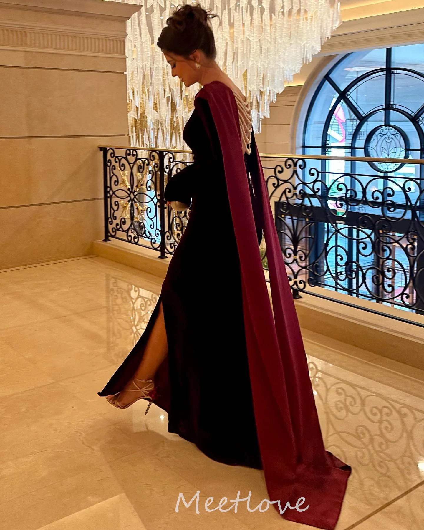 Meetlove 2024 Customized Backless Pearls Velvet Prom Dresses Mermaid Floor Length Burgundy Saudi Arabia Elegant Party Dresses