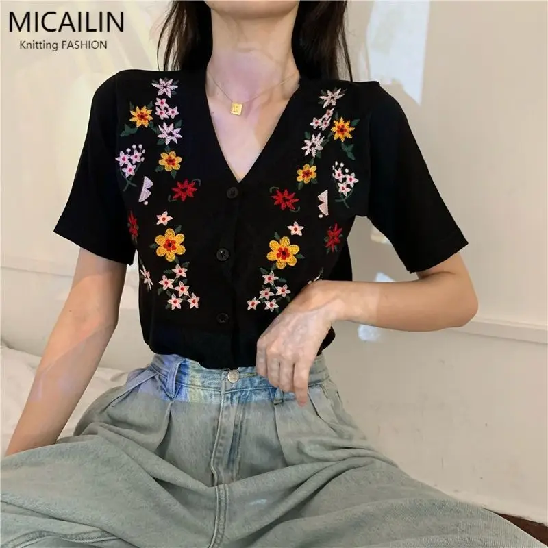 2024 New Fashion Embroidered Tops Office Lady V-neck Cardigan Women\'s Clothing Summer Solid Color Buttons Temperament Blouses