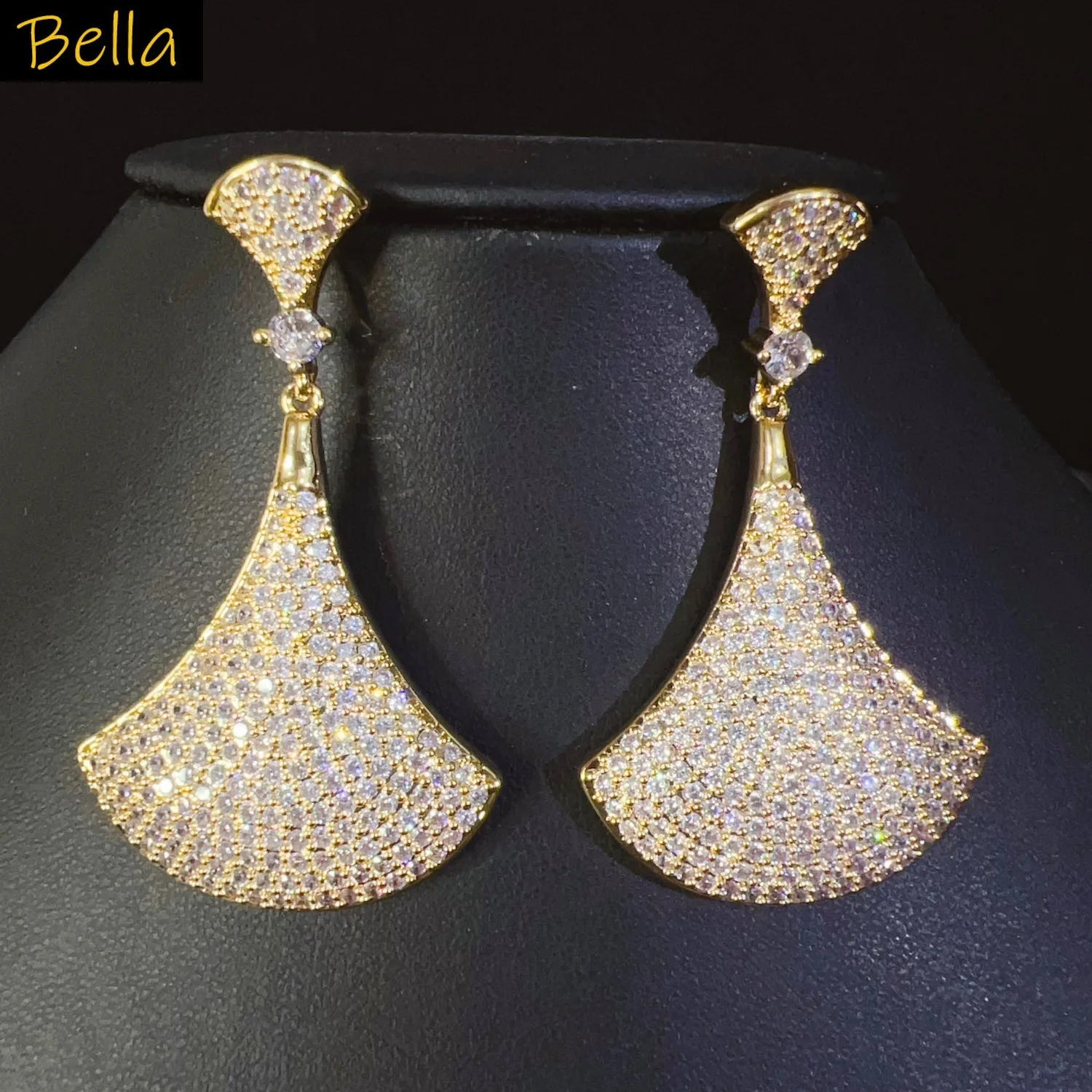 elegant-cubic-zirconis-fan-dangle-earrings-shiny-diamond-look-leaf-earrings-for-women-bridal-formal-party-jewelry-gift