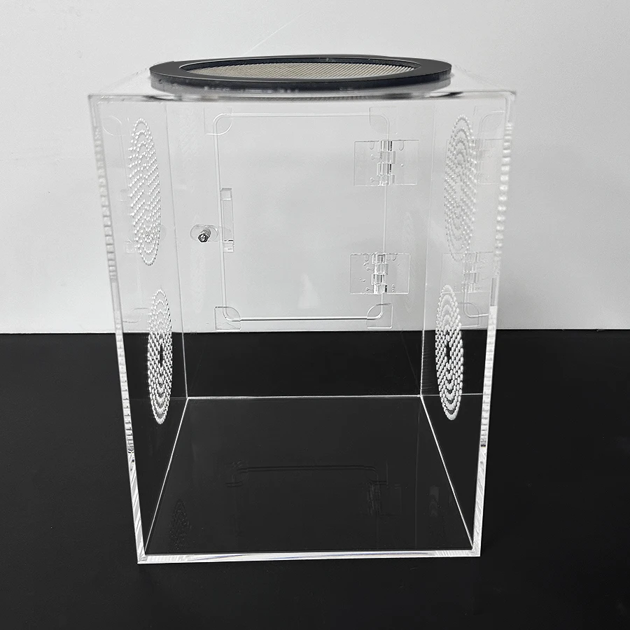 1 Peice Transparent Small Amphibious Reptile Breeding Acrylic Tank for Lizard, Snake, Insect With Breathable Holes，Net and Door
