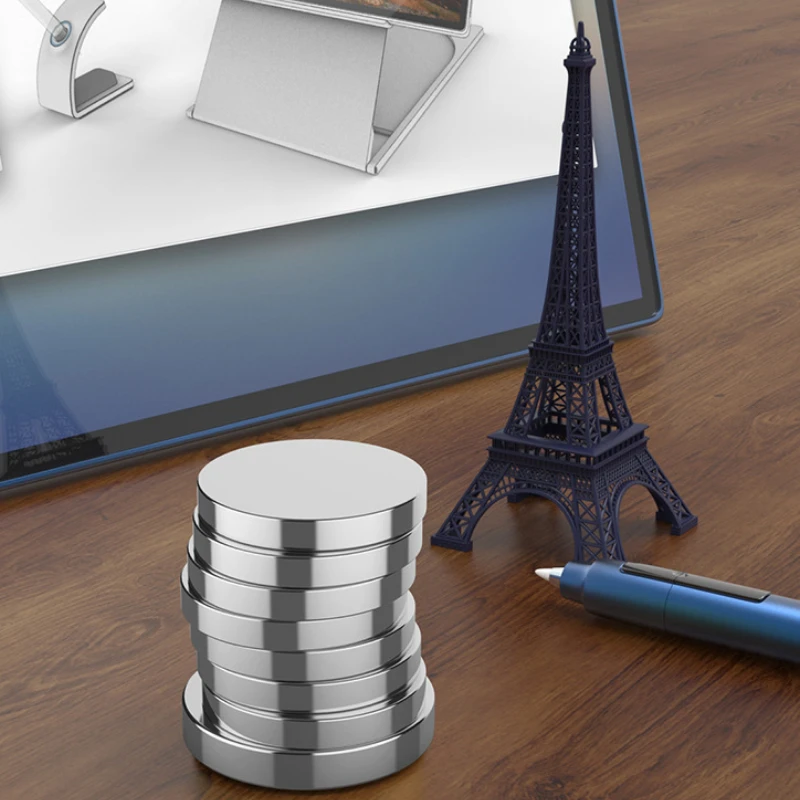 大人と子供のためのステンレス鋼の回転式デスクトップおもちゃ,新しいタイプのゴールドコイン,高さを備えた高さのおもちゃ