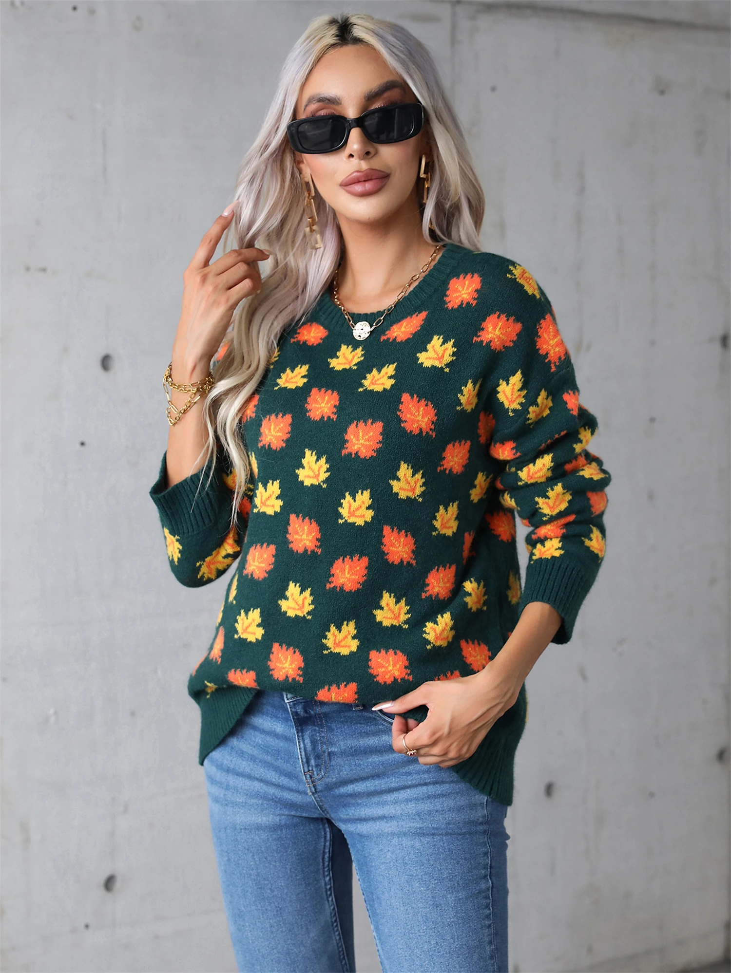 Winter New Maple Leaf Print Sweater Women 2024 Round Neck Long Sleeve Christmas Sweater Female Knitted Base Jumper Sweater Tops