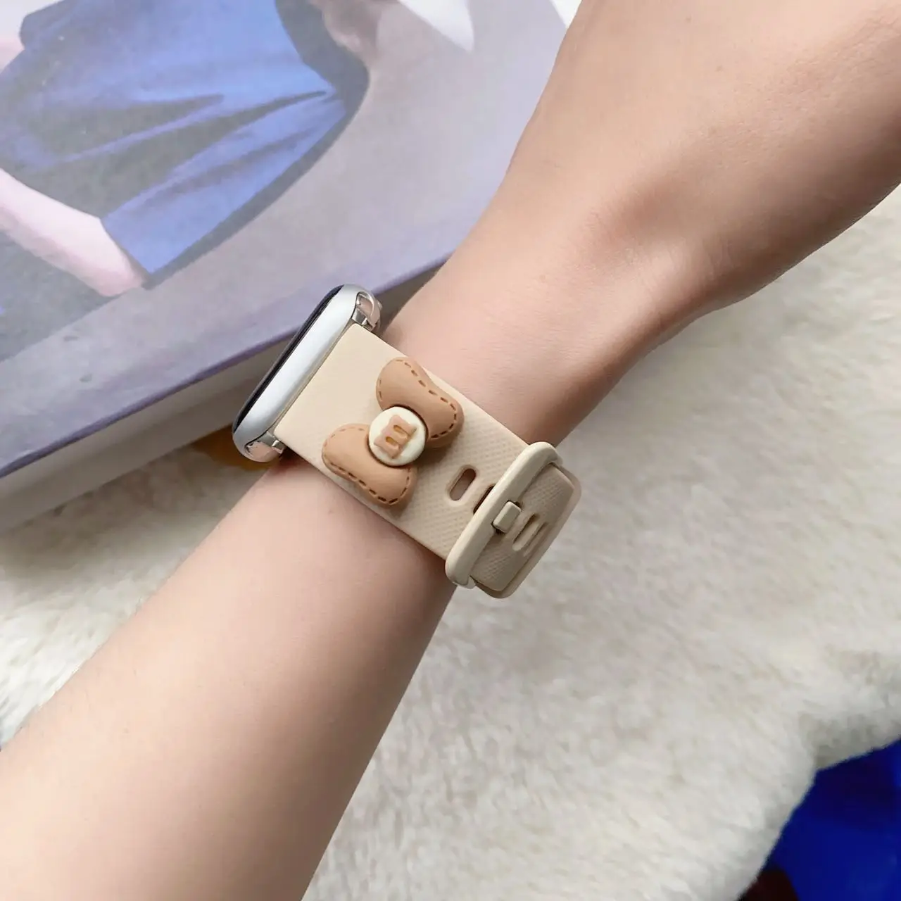 Correa de goma con decoraciones para Apple Watch, pulsera de silicona de 38/42mm, 40/44mm para iWatch8 SE7 6 5 4 3 2 1 41/45mm 49Ultra