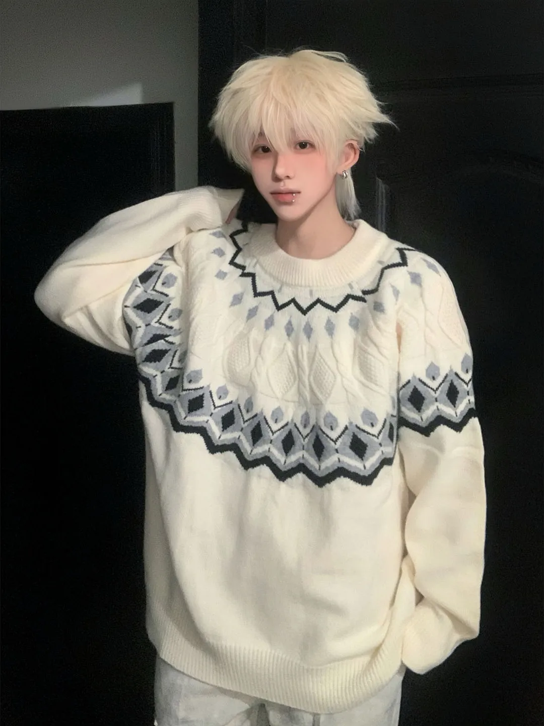 

Мужской вельветовый вязаный свитер бежевого цвета с узором «переплетенные цветы», повседневный, винтажный, для осени и зимы