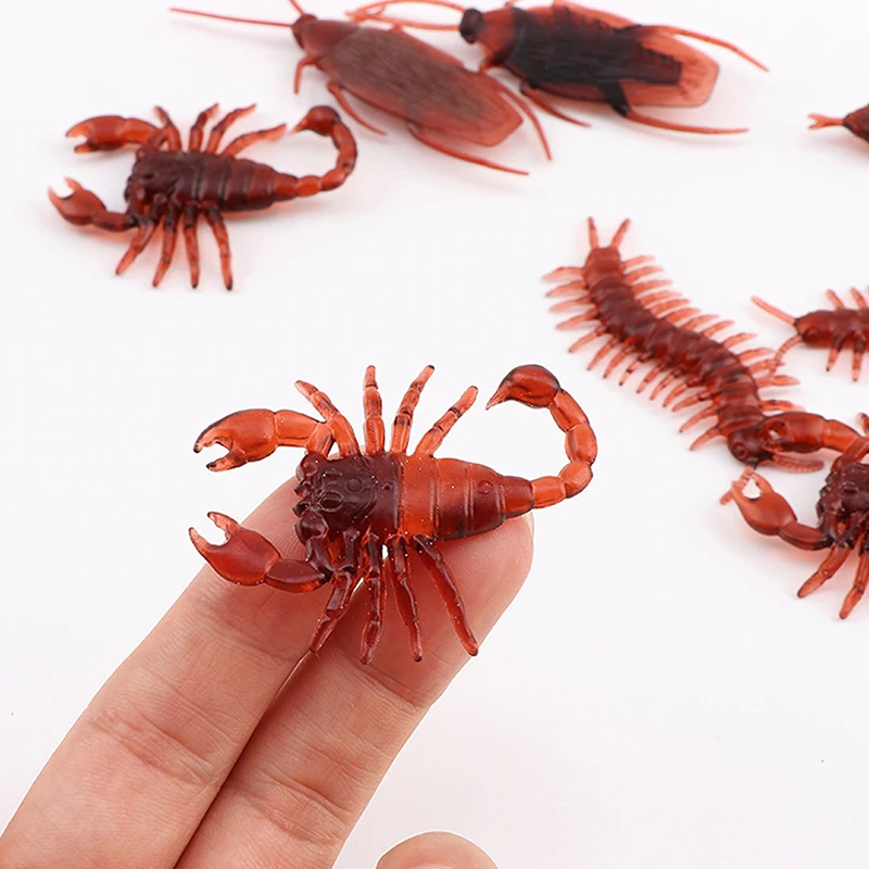 20pcs Halloween Simulation Bug Cockroach Spider Centipede Scorpion Plastics Prank Bug Funny Halloween DIY Decoration