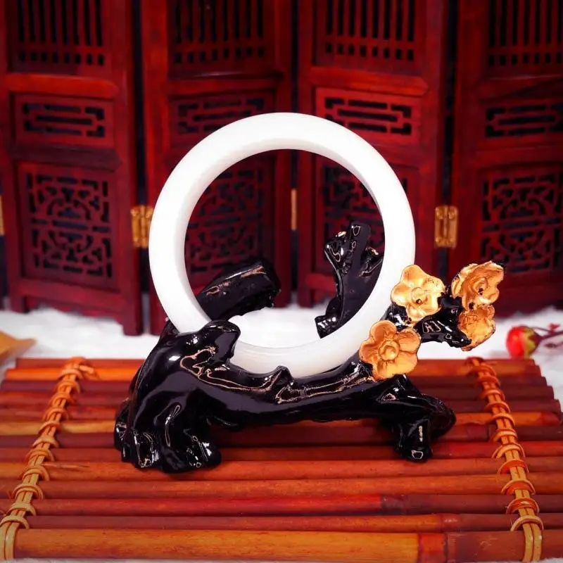 

Outer White Jade Bracelet Fashion Women's Model