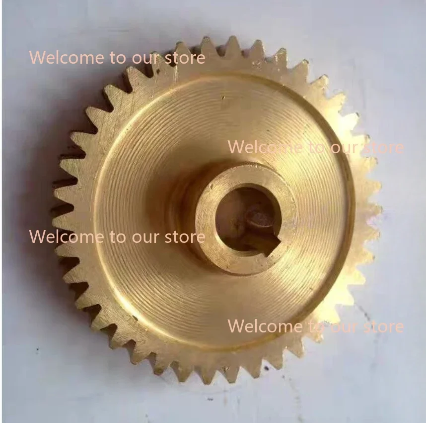 

Copper Worm Gear for Nantong X6325 X6330A X5330A Universal Rocker Arm Milling Machine Cutting Edge Feed Z=40,Φ86，inner Bore 15