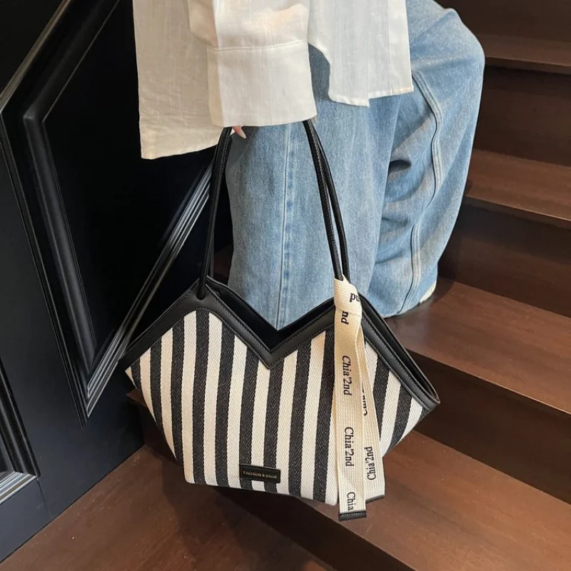 

Classic Women's Leather Shoulder Bag By Luxury Brand, Elegant Crossbody Messenger Handbag, Famous Designer Tote