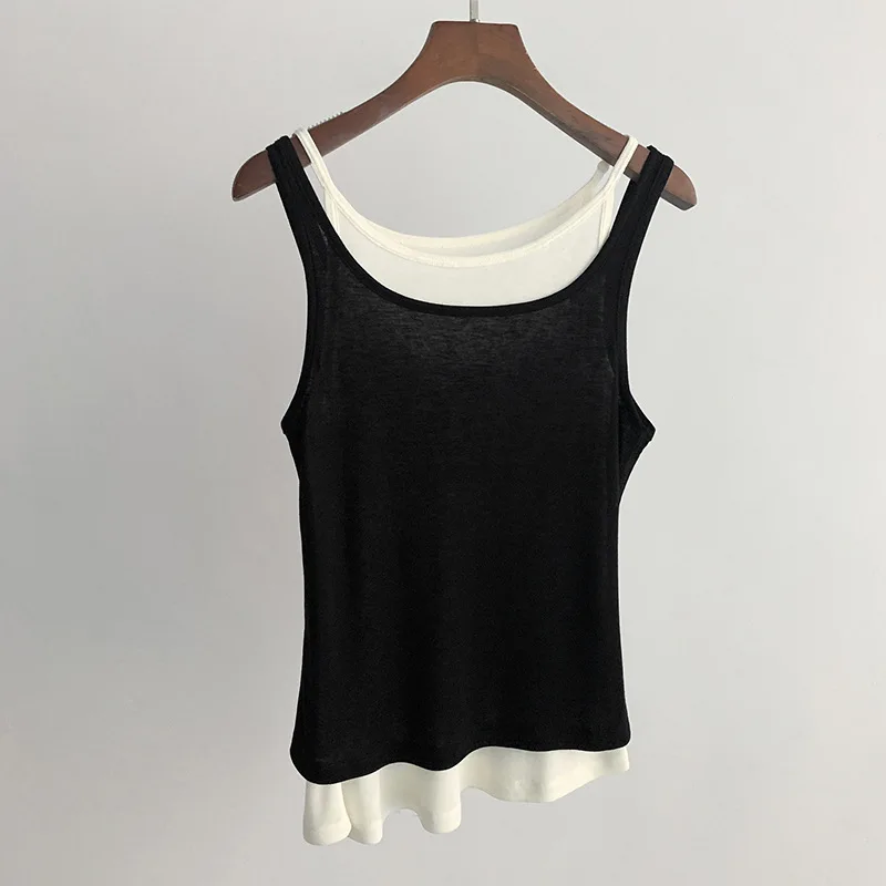 

2025 Fashionable Black And White Color Block Layered Fitted Top With Sporty Layered Two-Piece Vest Set