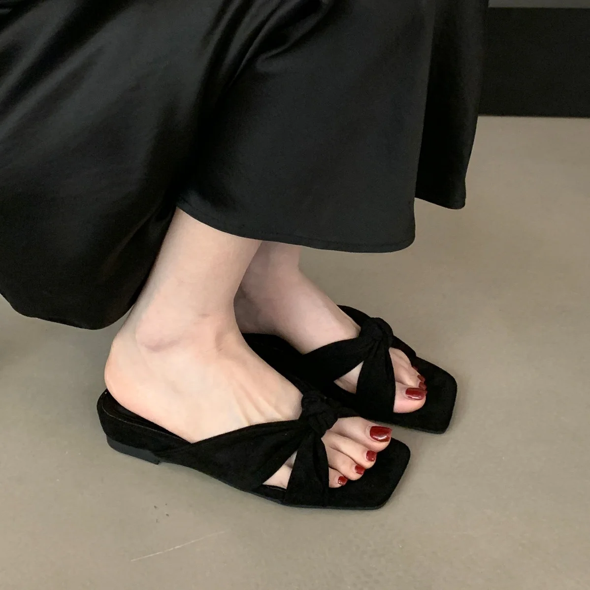 Bailamos 2026 Spring/summer Women Slippers Outdoor Flat Slides Bow Slip On Beach Lady slippers Casual All-Match Fashion Sandals
