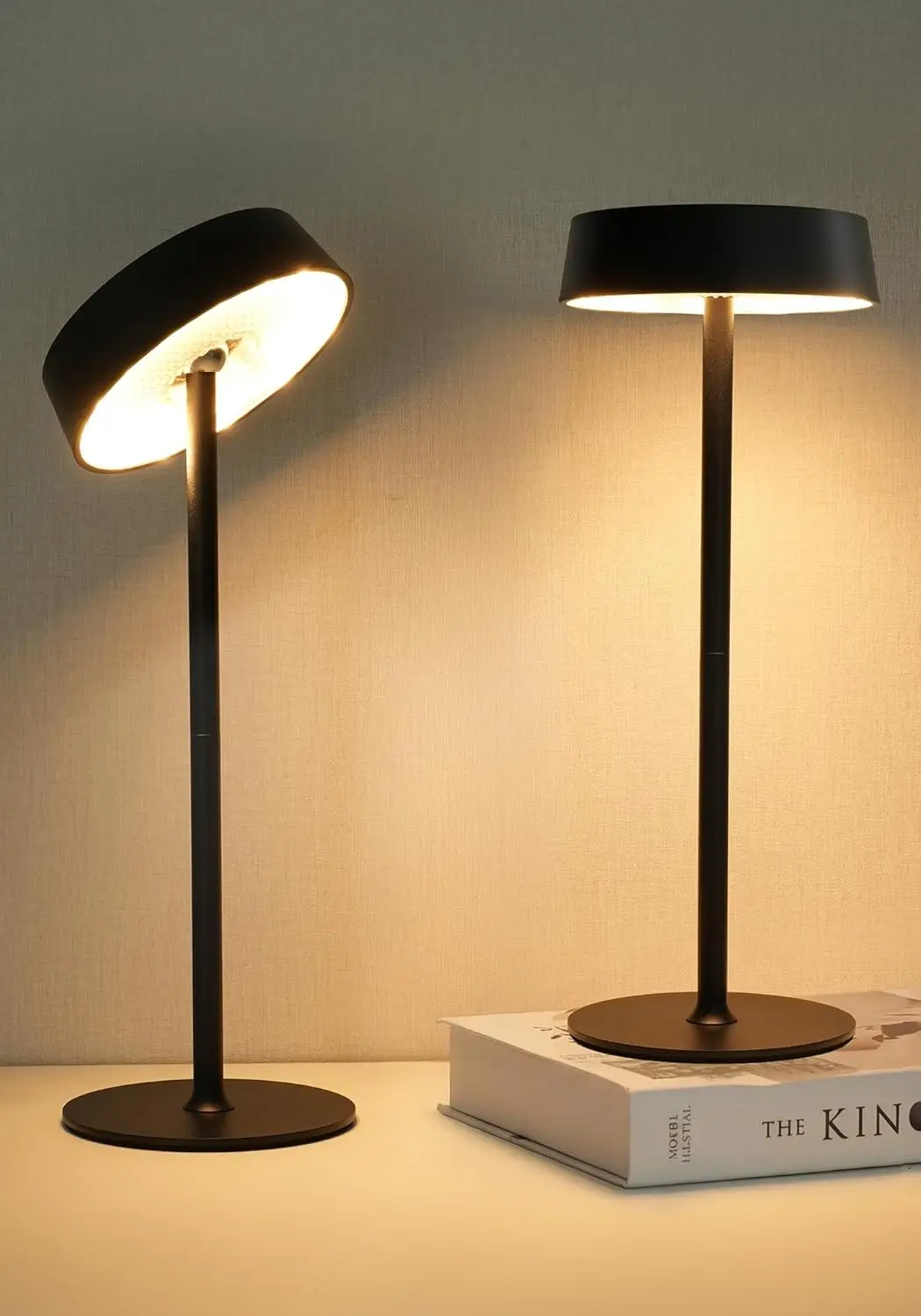 

Портативная водонепроницаемая светодиодная лампа с сенсорным управлением яркостью, 3 цветовыми температурами и RGB, перезаряжаемая, для использования в помещении и на улице