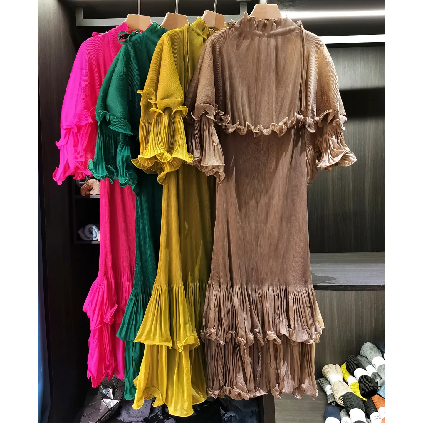 Miyake Spring Collection: Ruff - Vintage Collectible Bells ulasan dan harga