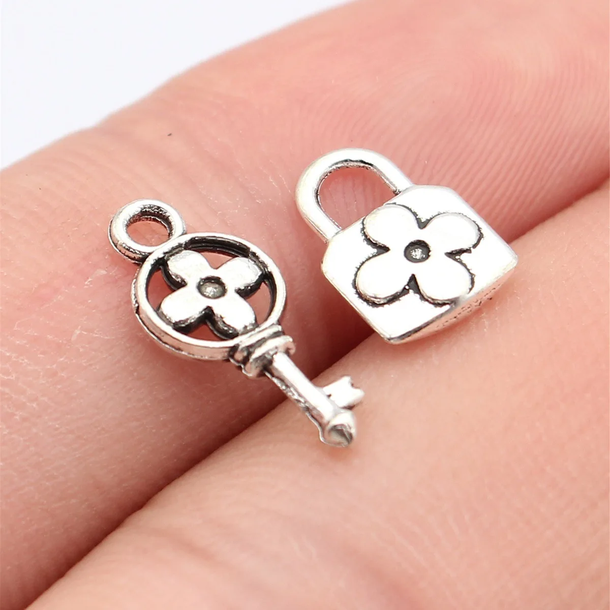 Bulk Key And Lock Matching Pair Charms Pendant Couple Jewelry Set Charms Pendant For Handmade Craft Women Jewelry Gift Making