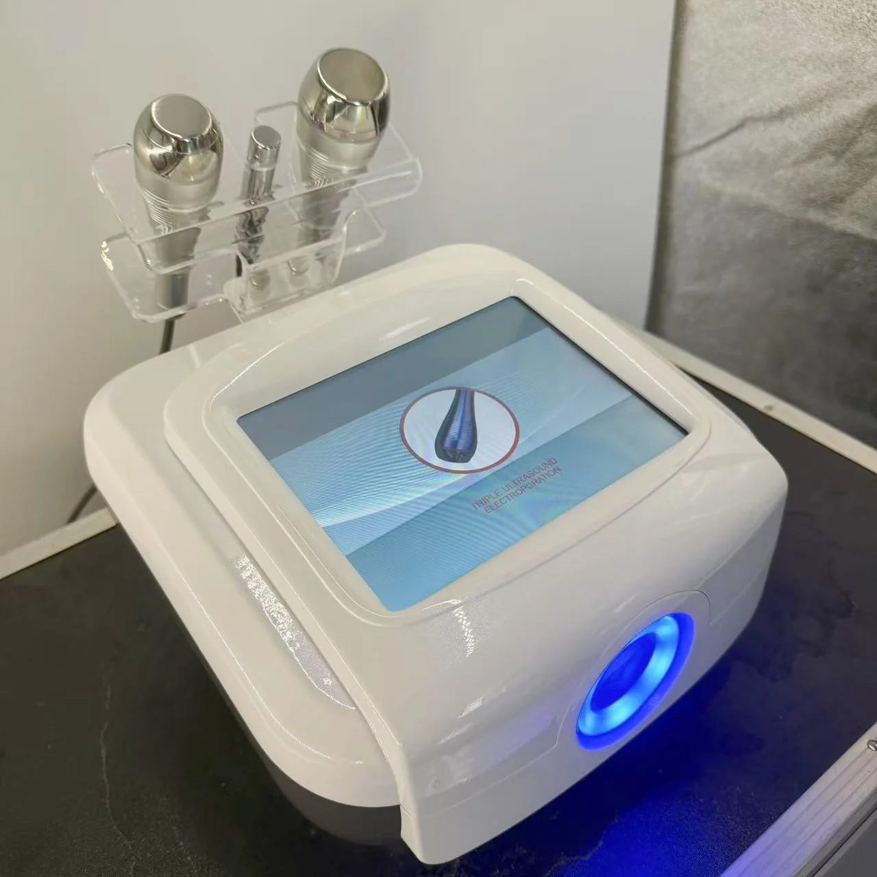 

Professional Water Drop Technology Gold Ultrasonic Beauty Instrument Powerful Whitening And Firming Skin To Relieve Sensitivity