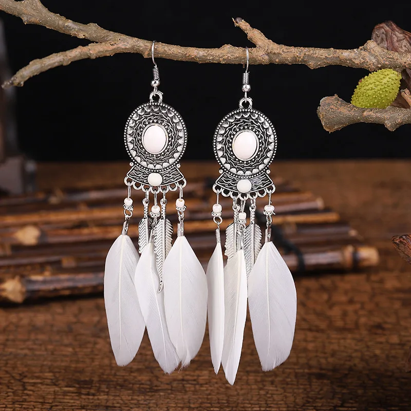 Bohemian Vintage Long White Feather Earrings for Women Ethnic Temperament Gold Color Chain Tassel Earrings Boho Wedding Jewelry