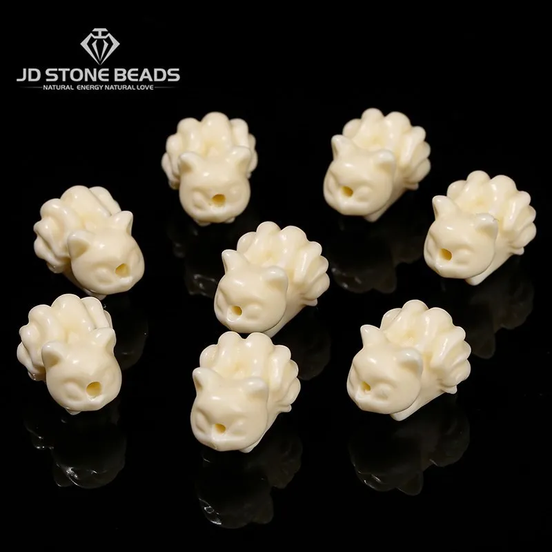 

10 Pcs/lot Natural Wooden Bead Ivory Nut Carved Grovel Fox Cute Tagua Pendant Charms For Jewelry Making Diy Bracelet Accessory