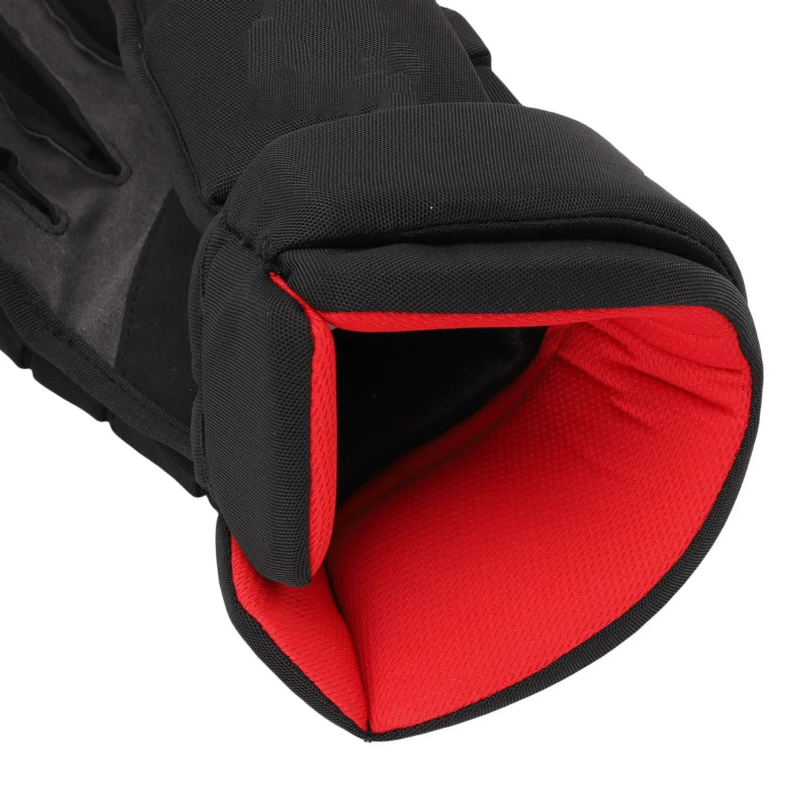 Thumbnail 4 - #14 Top Hockey Gloves Picks for Every Budget