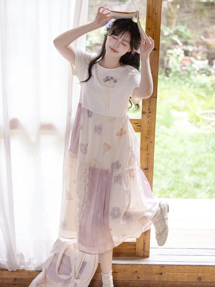 

Летнее повседневное платье-футболка Chuan Dai Iguang с цветочным принтом, ручной росписью и элементами пэчворка, оригинальный дизайн, из смесового хлопка