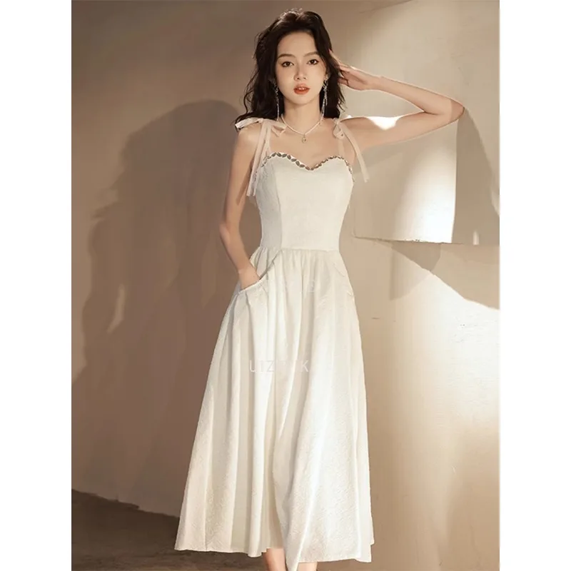 Gaun Pengantin A-line Sederhana Tali Spaghetti Putih Gaun Musim Panas Malam Seksi Wanita Gaun Midi Musim Panas Pesta Punggung Terbuka Tanpa Tali